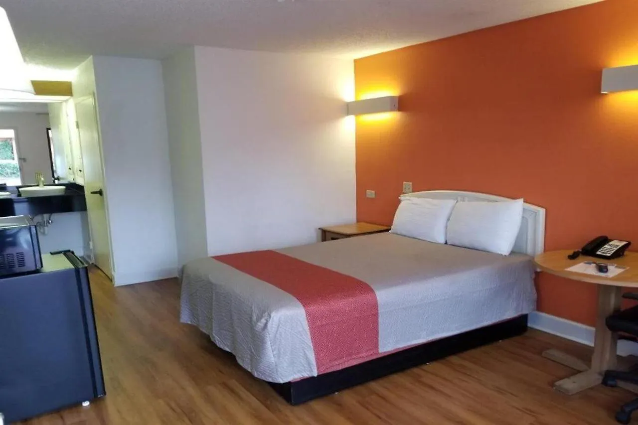 Motel 6-Memphis, Tn - East